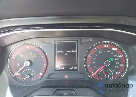 2019 Volkswagen Jetta 1.4T R-Line/1.4T S/1.4T Se z USA, uszkodzony, nr VIN 3VWC57BU1KM237956